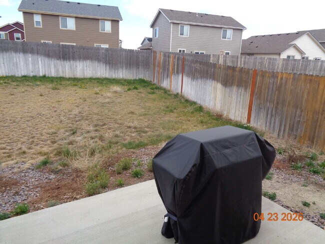 Building Photo - Lorson Ranch beauty