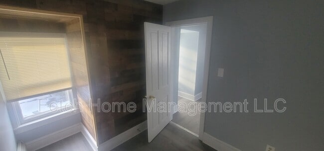 Building Photo - 3 N Main St