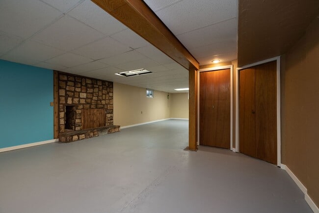 Building Photo - Large updated 4 bedroom 3 bath home in Laurel