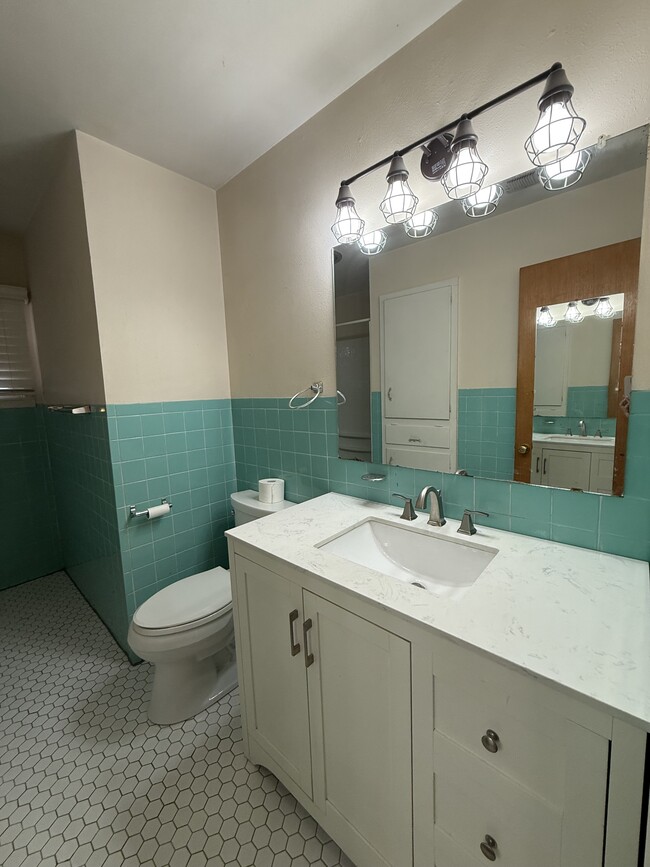 Building Photo - 2418 48th St