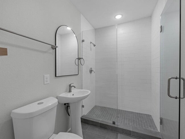 Building Photo - 4517 White Rock St