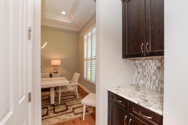 Building Photo - 9051 SW Pepoli Way
