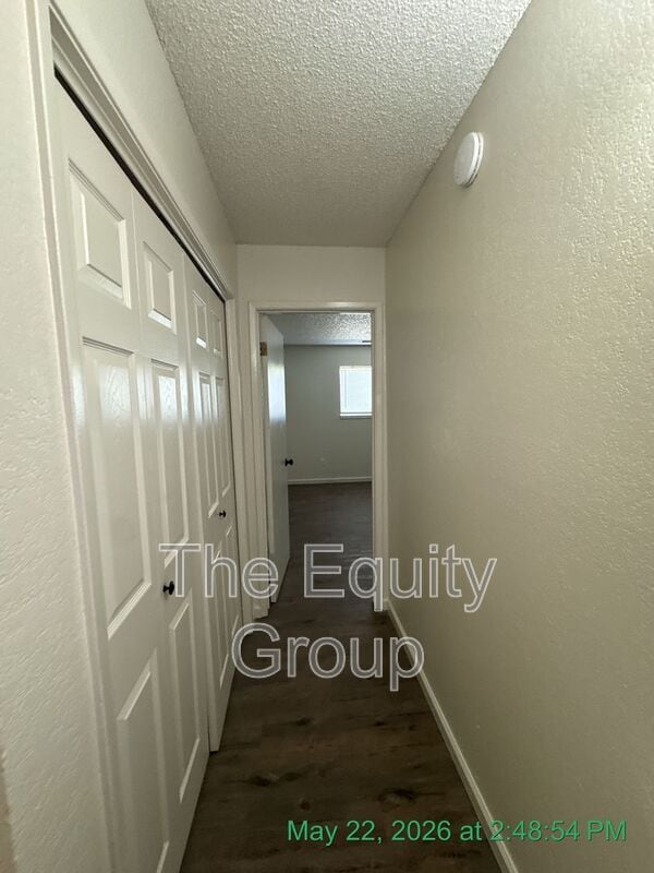 Building Photo - 150 S Peppertree St