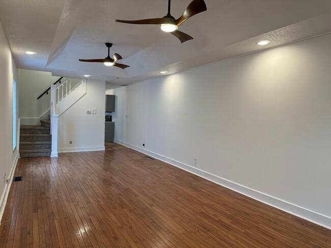 Living Room - 1421 S Meridian St