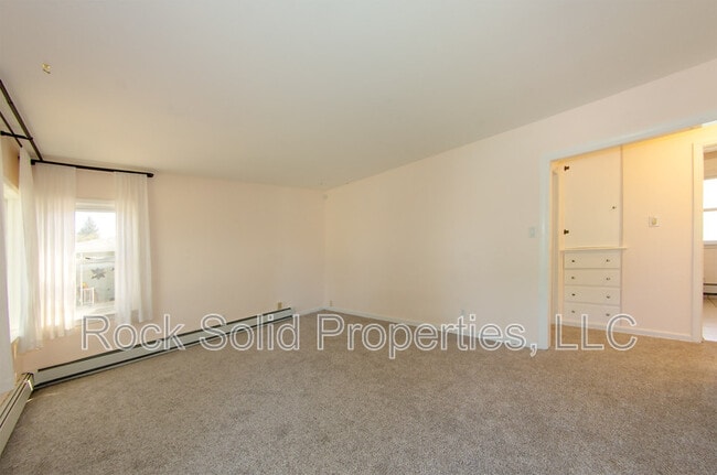 Building Photo - 1301 E 23rd St