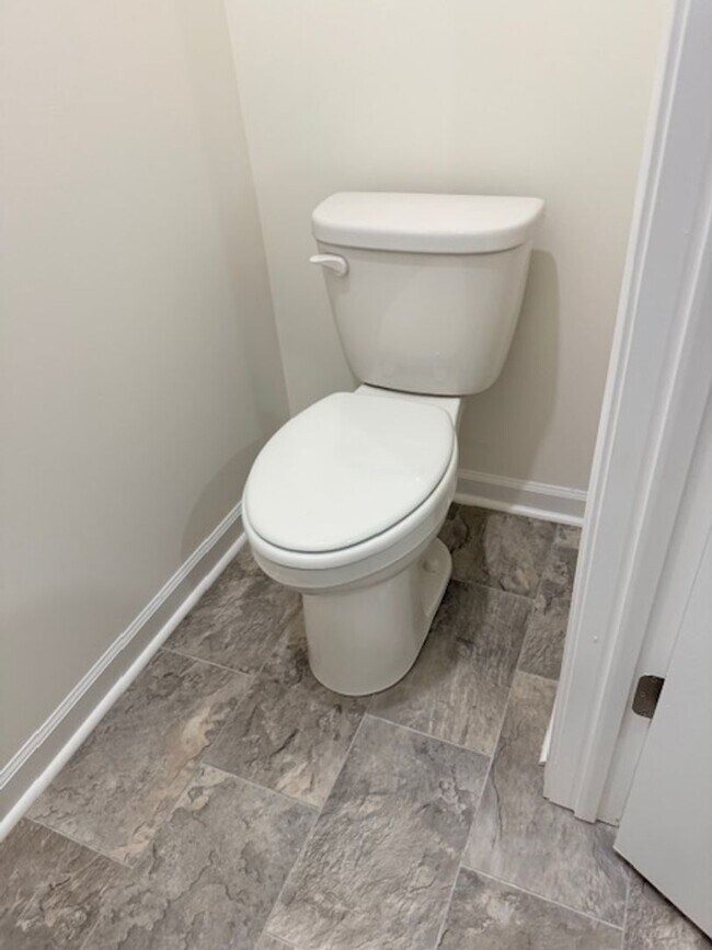 Building Photo - Maryville 37803 - Brand New Build in Maryville! 5 bedroom, 3.5 bath home - Contact Troy Adams (86...