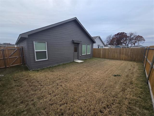 Building Photo - 316 Thresher Ln