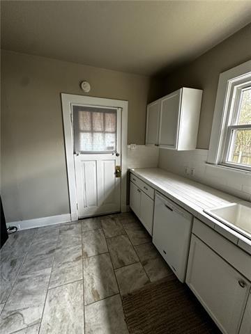 Building Photo - 431 Nursery Ave