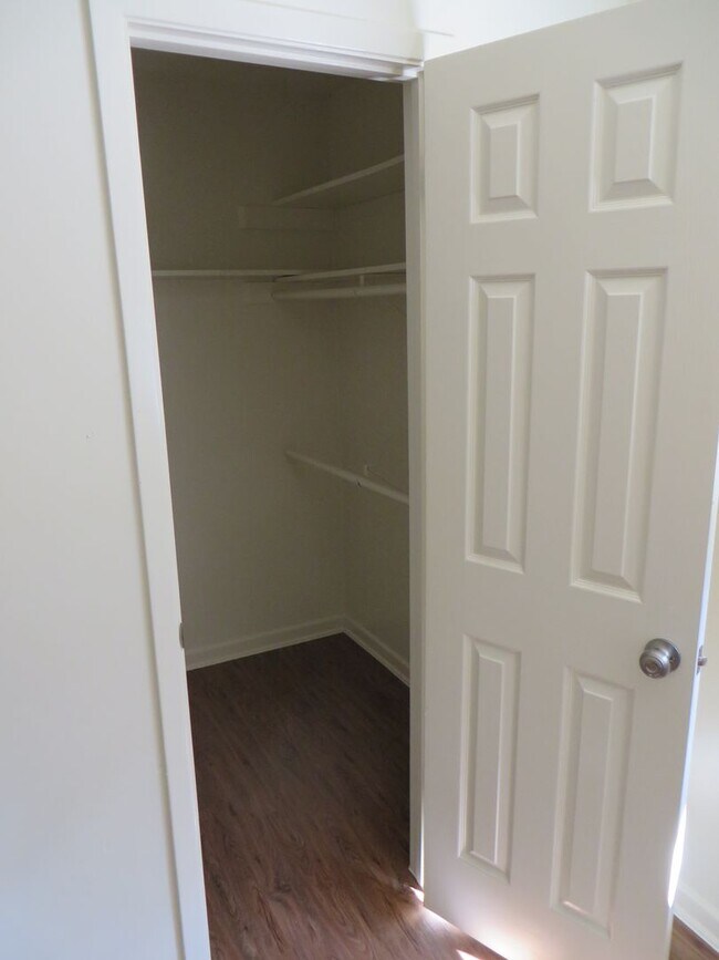 Building Photo - 2 bed 1 bath Duplex in Georgetown