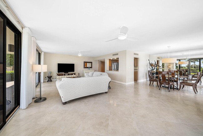 Building Photo - 120 S Ocean Blvd