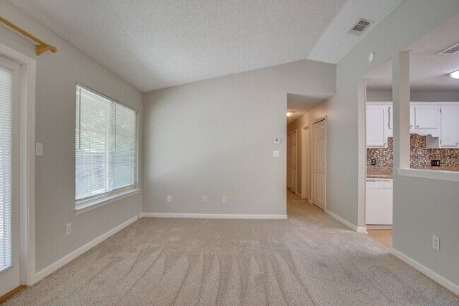 Building Photo - North Pensacola 3BR/2BA Home Near UWF Featuring Vaulted Ceilings & Privacy-Fenced Backyard