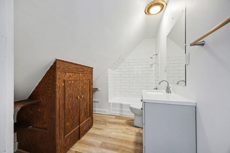 Building Photo - 37 Euclid St