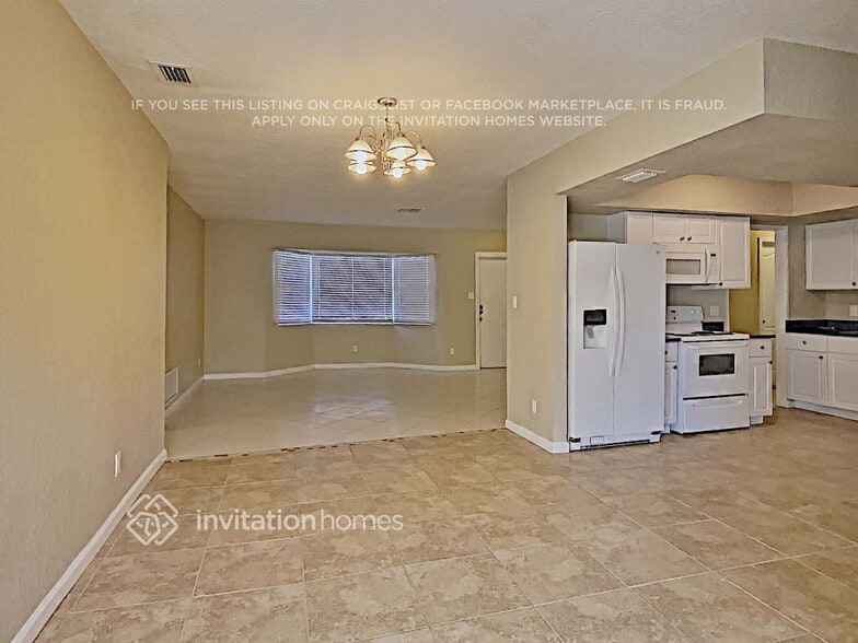 Building Photo - 122 Van Dyck Dr