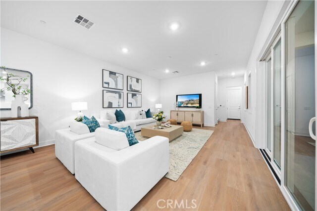 Building Photo - 580 Mulligan