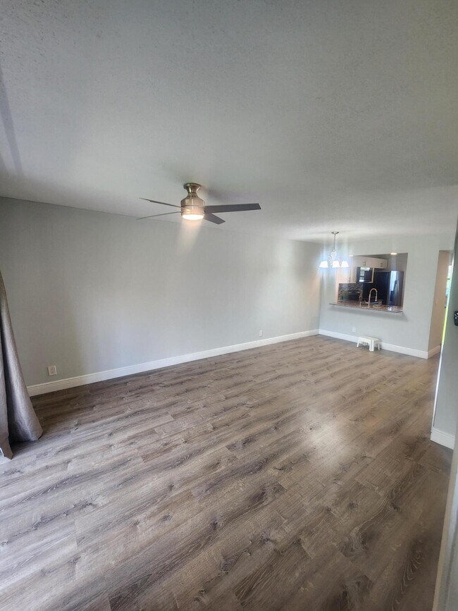 Building Photo - 7257 Golf Colony Ct