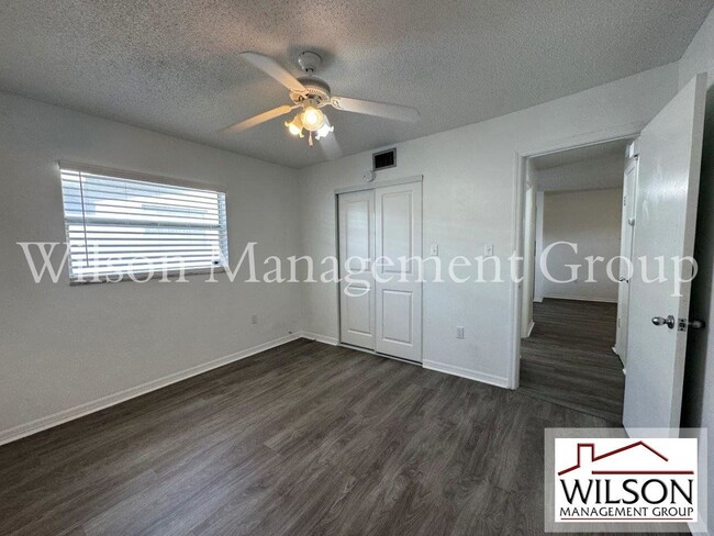 Building Photo - 2210 Musselwhite Ave