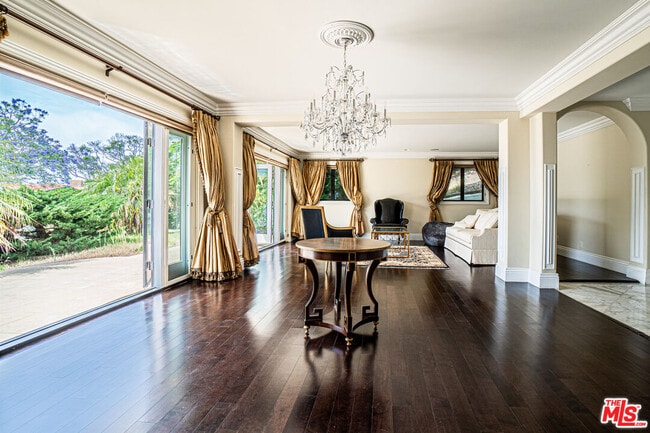 Building Photo - 1312 Via Zumaya