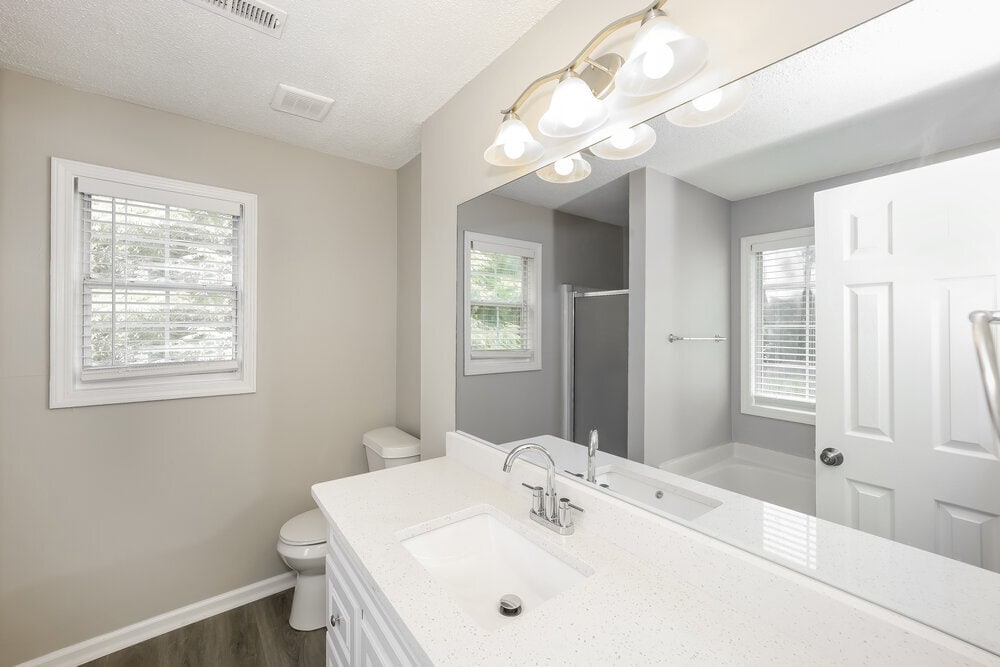 Building Photo - 1609 Blossom Dr