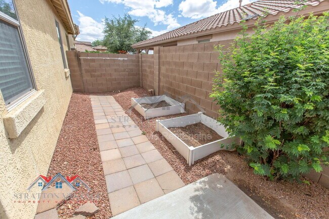Building Photo - 3068 E Ravenswood Dr