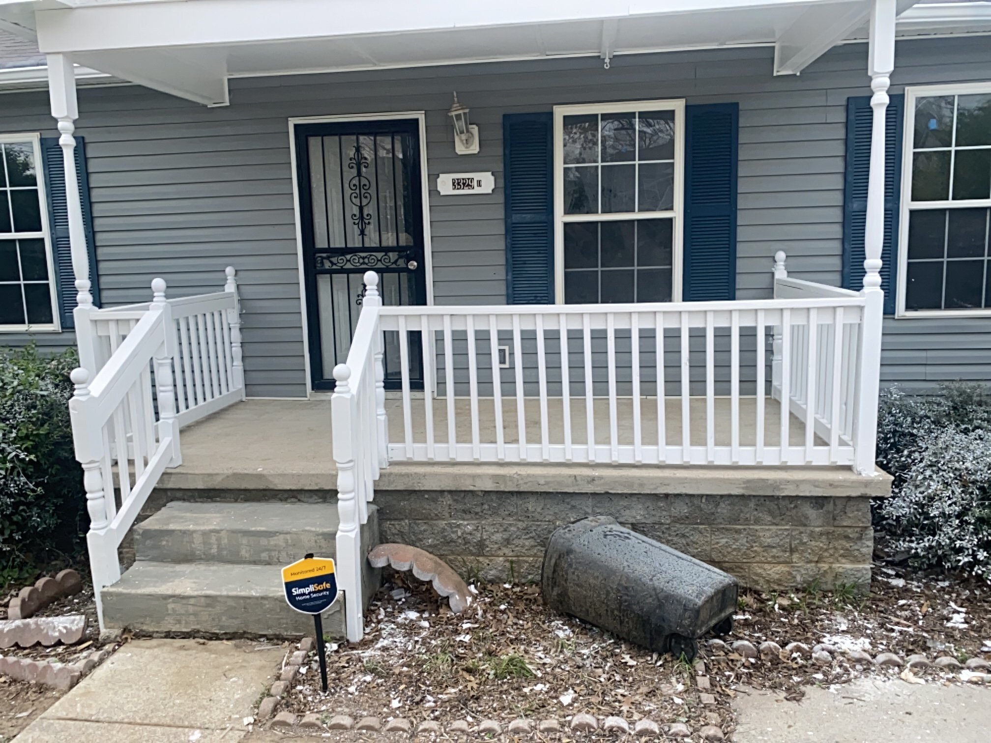 Building Photo - 3329D Moorewood Dr