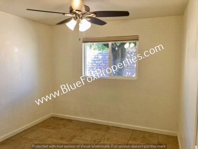 Building Photo - 1437 E Manlove St