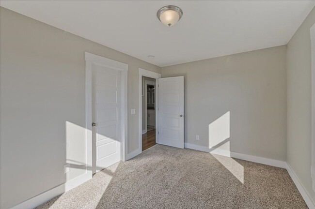 Building Photo - Beautiful House in East Nashville!
