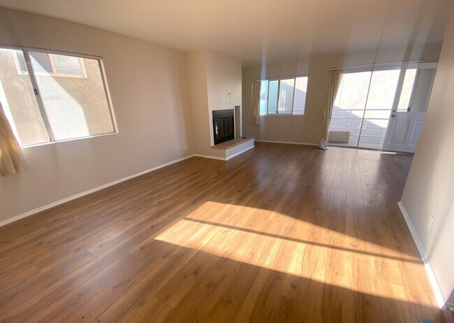 Building Photo - 4416 Highland Ave