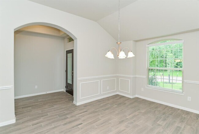Building Photo - 3817 Breckenridge Dr
