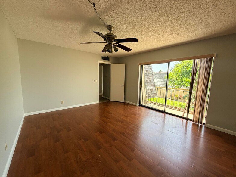 Building Photo - 37 Lake Arbor Dr