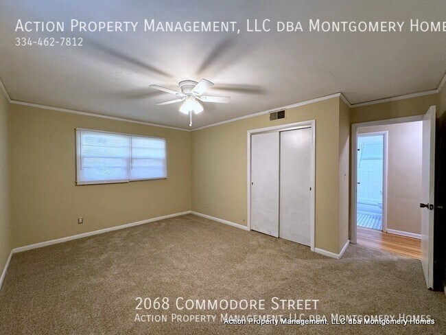 Building Photo - 2068 Commodore St