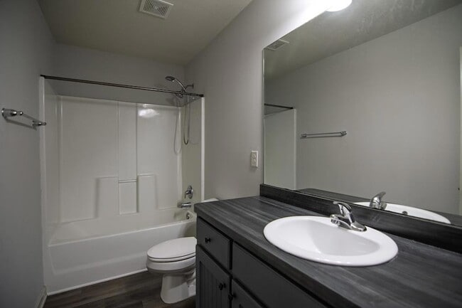 Building Photo - 1907 Westminster Dr