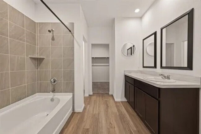 Building Photo - 12338 lariat Run Dr