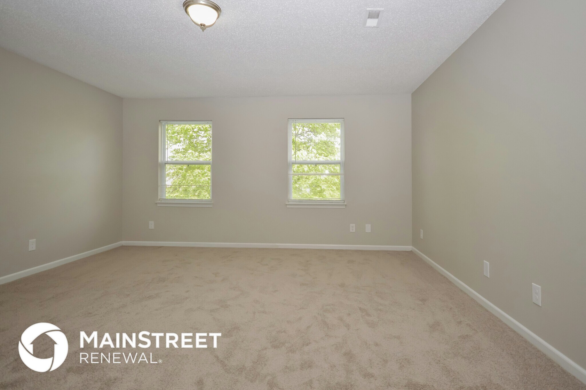 Building Photo - 2265 Shadowbrook Dr