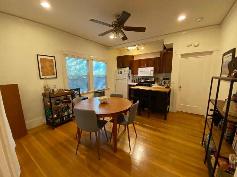 Family Room/Dining Room - 3117 College Ave