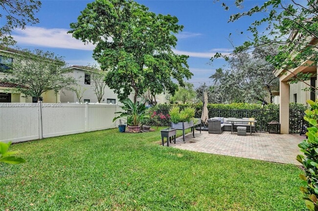 Building Photo - 760 NE 193rd Terrace