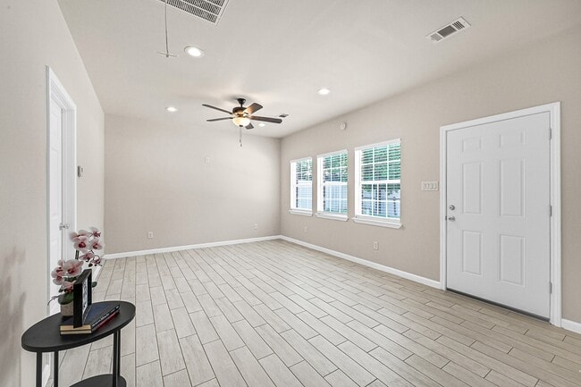 Building Photo - 20603 Marilyn Ln