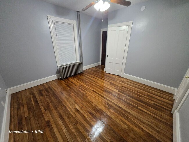 Building Photo - 17 Josephine St