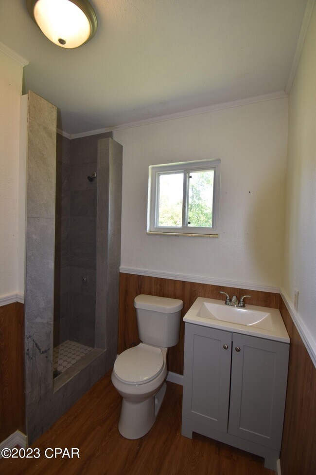 Building Photo - 1815 Arthur Ave