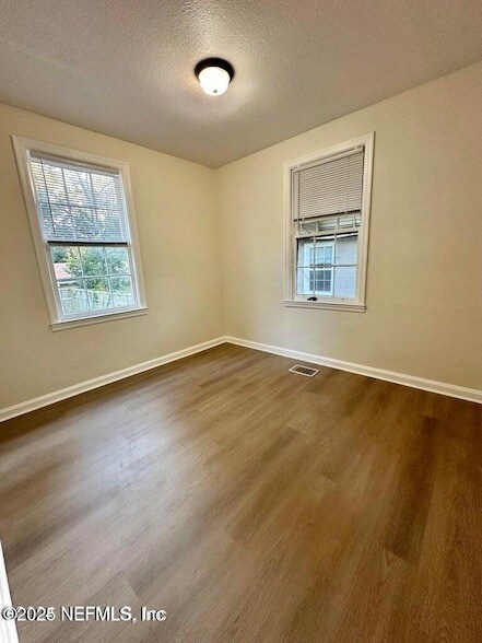 Building Photo - 402 W 62nd St