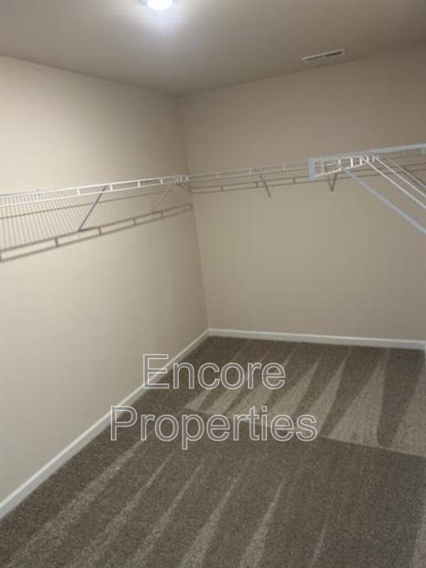 Building Photo - 302 Parker Sta Ave