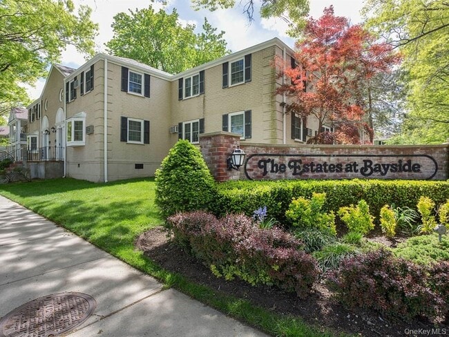 Building Photo - 67-51 223rd Pl