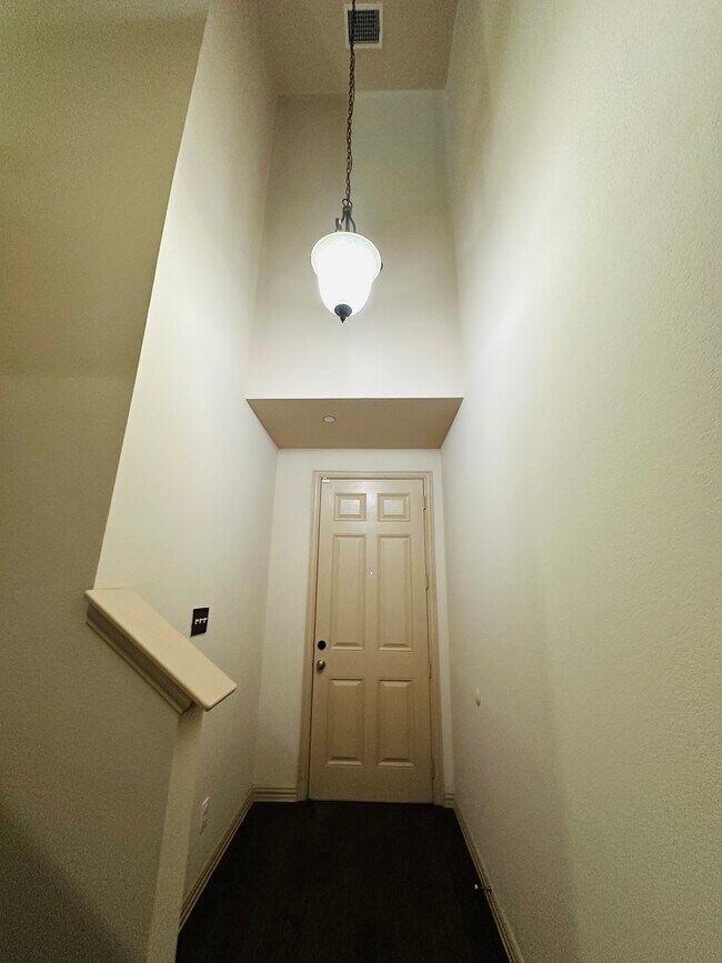 Building Photo - 2249 Salado Dr