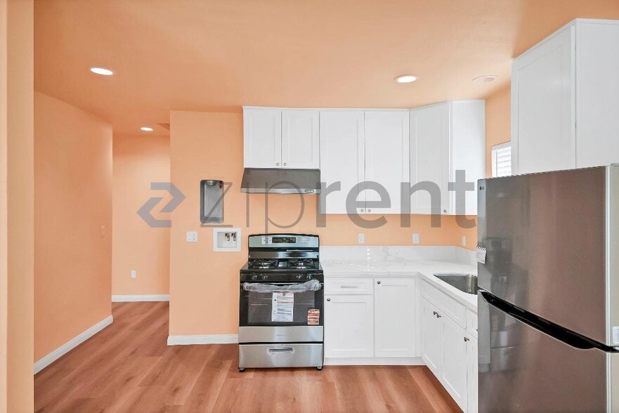 Building Photo - 3618 Ellis Ln