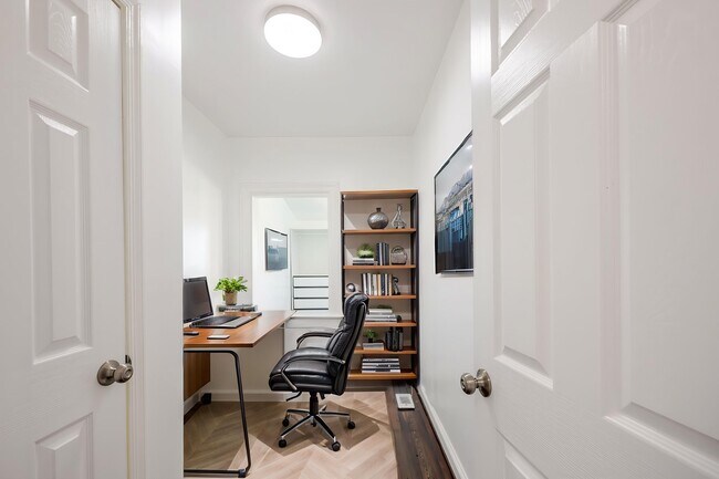 Building Photo - 2726 10th St NE