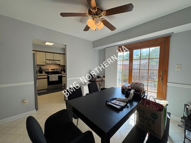 Building Photo - 6118 Rocky Way Ct