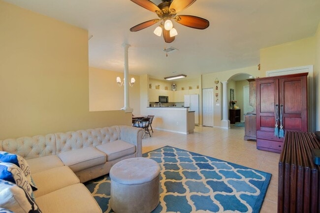 Building Photo - 213 River Bluff Ln