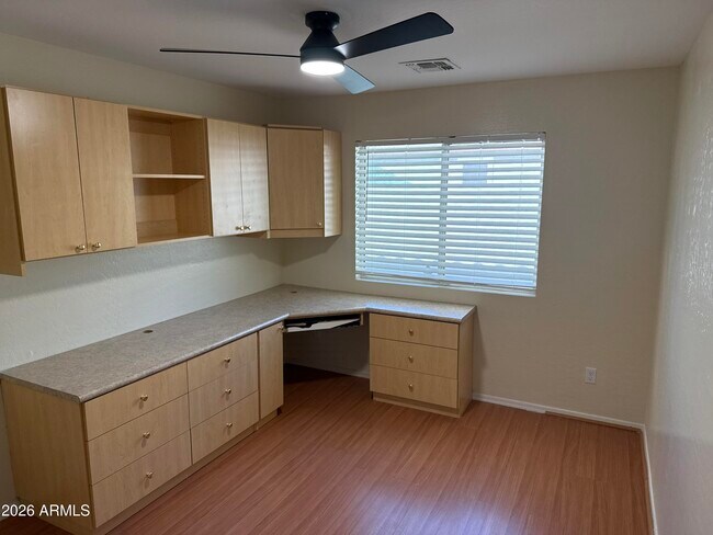 Building Photo - 9630 W Reno View Dr