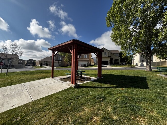 Building Photo - 4815 Levi Ln