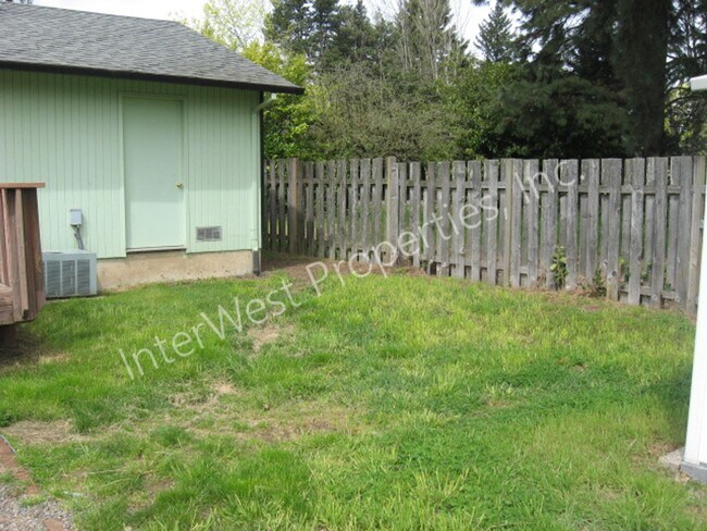 Building Photo - Ranch-Style Home in Beaverton with Fenced ...