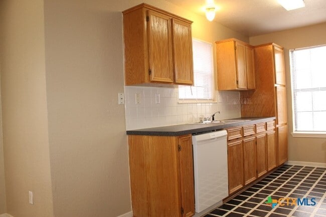 Building Photo - 3819 Oak Valley Dr